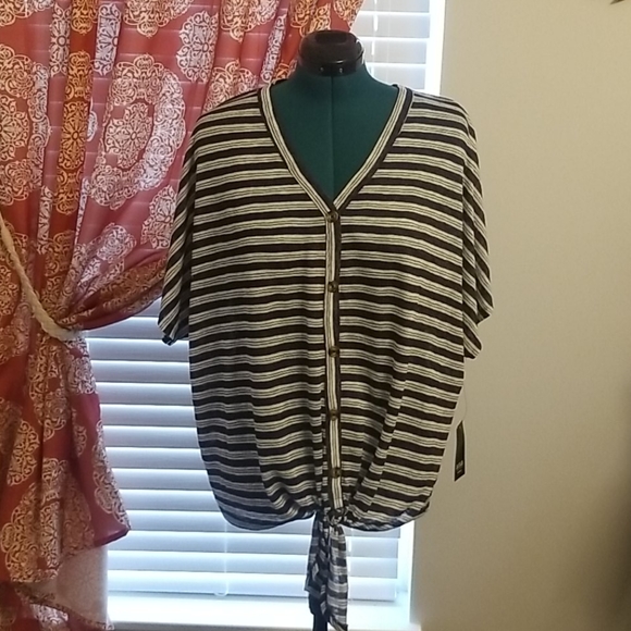 a.n.a Tops - NWT a.n.a womens blouse size 2X